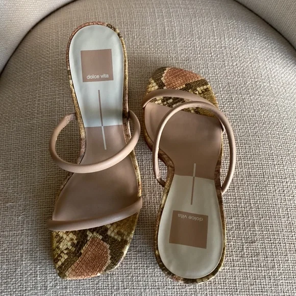 Trending Animal Print NWOT Dolce Vita Noles Blush snake sandals 🤩 - Picture 11 of 11